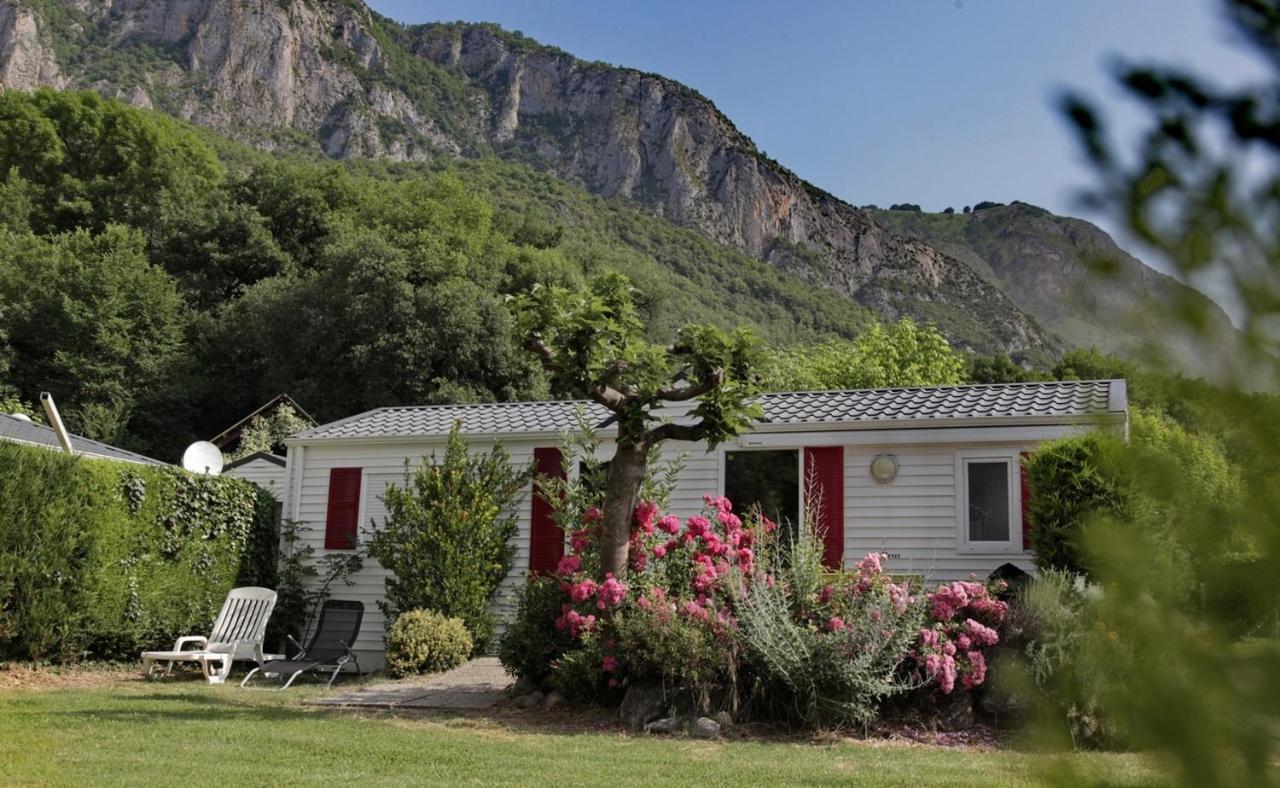 Camping Ecovillage Soleil Du Pibeste Agos-Vidalos Exterior photo